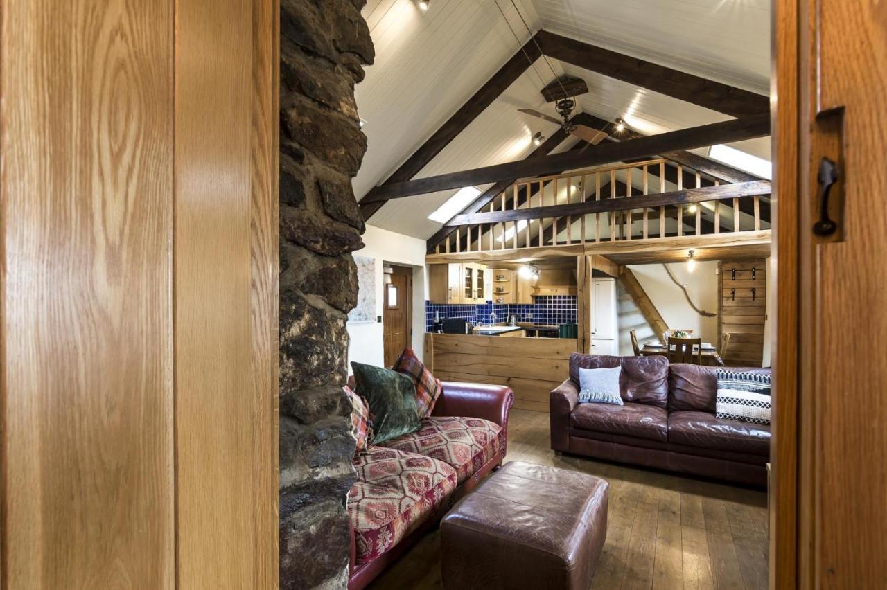 Foxglove - Luxurious Barn Conversion - Blossom Farm Johnston Zewnętrze zdjęcie